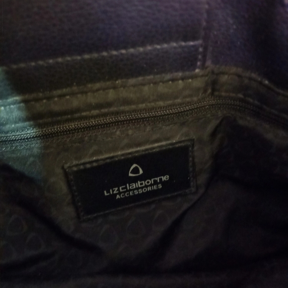 Liz Claiborne's Women's purse - Picture 2 of 2